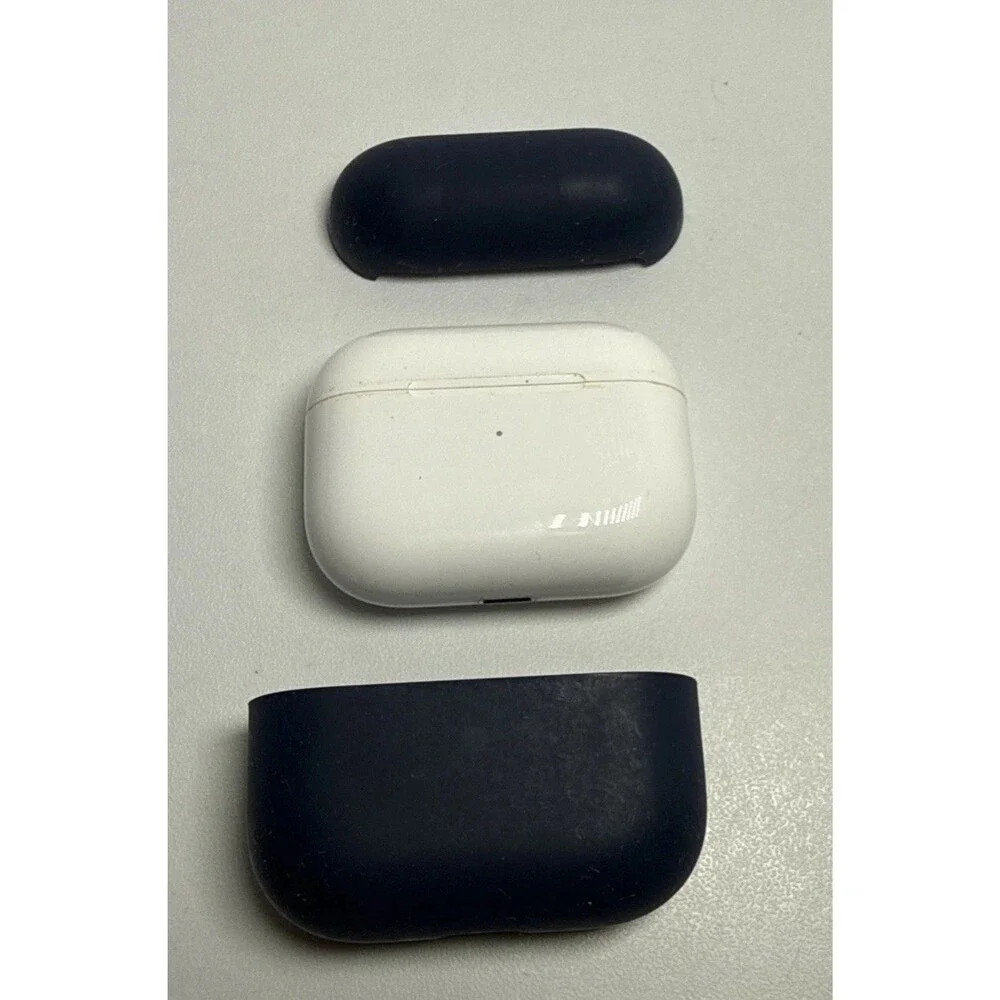 Apple AirPods Pro A2190 1st Generation MagSafe Wireless Charging Case